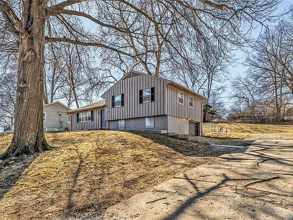 2nd image of 5700 N Hutson Rd