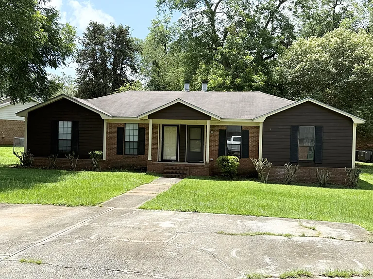 2608 Colonial Dr #A — Photo 1