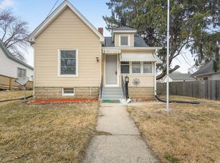 2220 15th Ave, Rockford, IL 61104