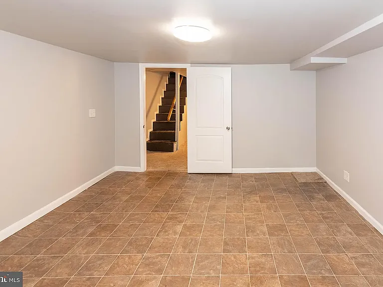 527 S Lehigh St — Photo 29