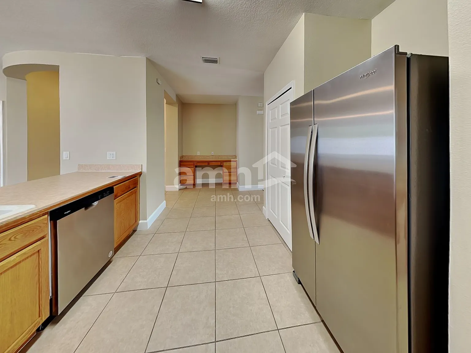 3 bed, 2.0 bath, 1979 sqft, $2,585 — Photo 3