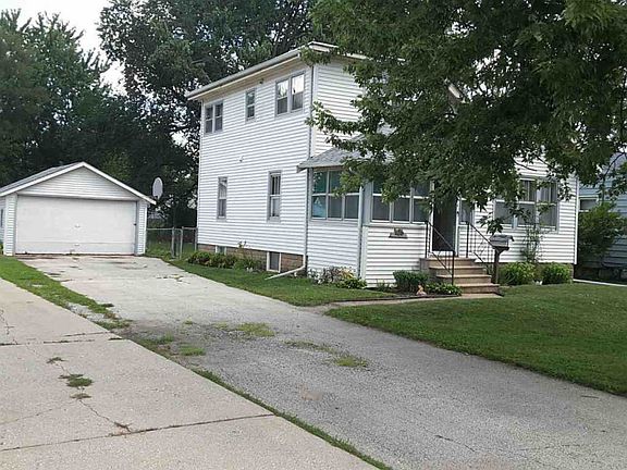 2nd image of 820 Renrose Ave