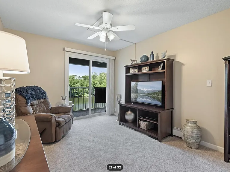175 County Road B2 E #308 — Photo 24