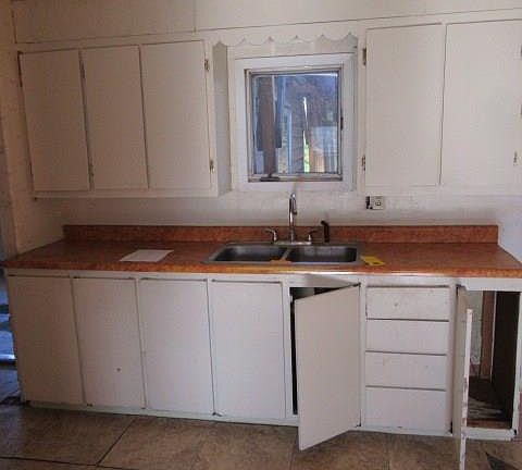 3rd image of 1339 Tillamack St