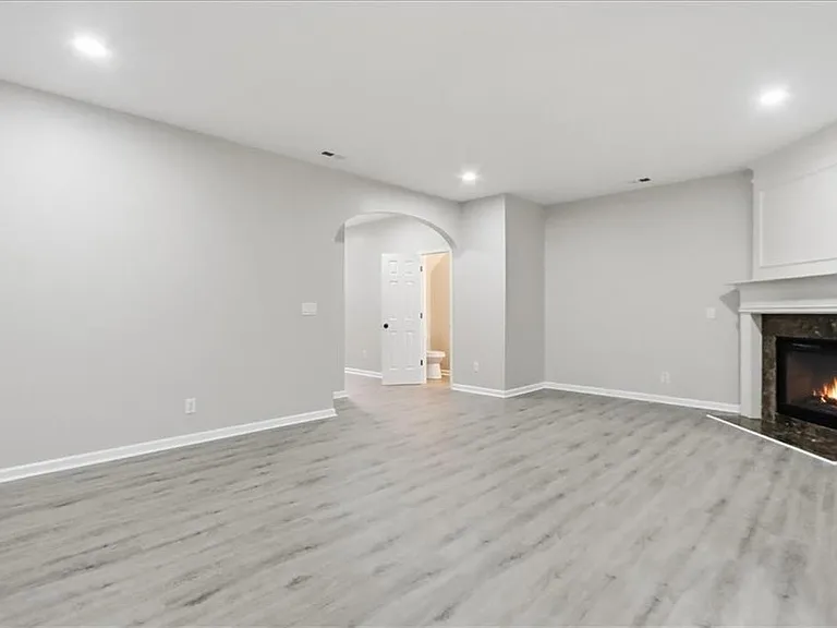 5630 Lawley Dr — Photo 14