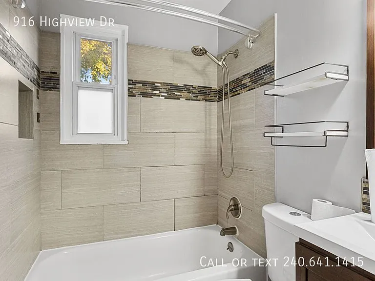 916 Highview Dr — Photo 14
