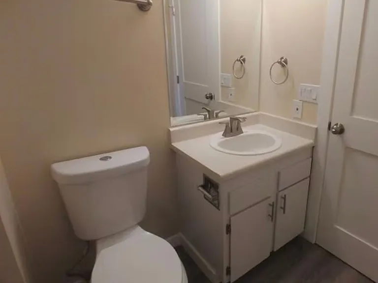 Royal View Apartments — Photo 6
