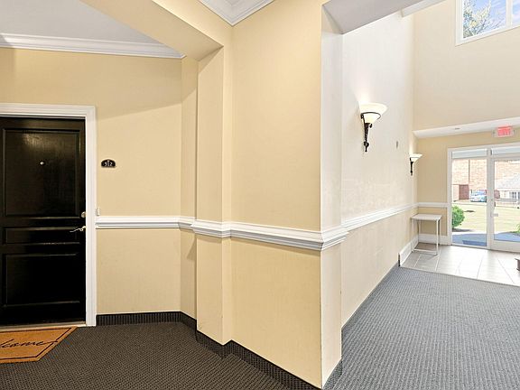 4th image of 512 Ives Ct