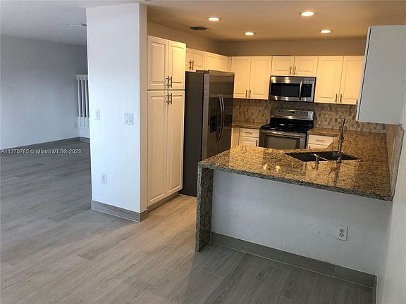 3rd image of 11604 NW 50th Ter #11604