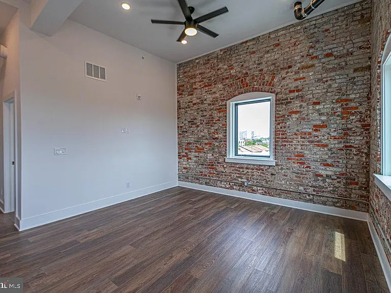 1211 Bainbridge St #4A — Photo 6