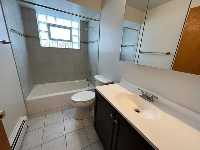 2 bed, $1,650 — Photo 3