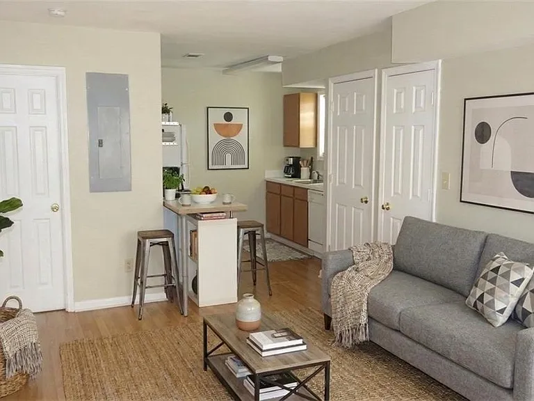 1738 Taylor St NW #B1 — Photo 1