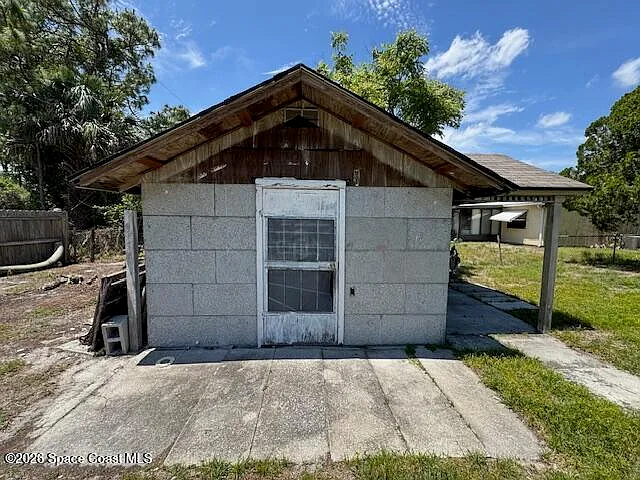 1630 Agnes Ave SE — Photo 19