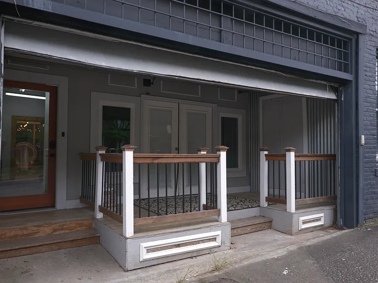 235 Walker St SW #C — Photo 18