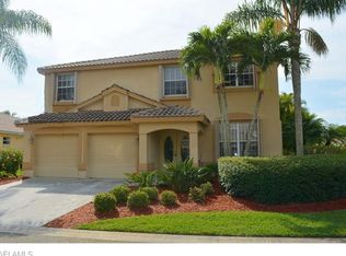 11075 Lakeland Cir, Fort Myers, FL 33913