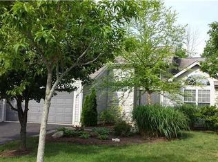 349 Abbotsbury Dr, Westerville, OH 43082