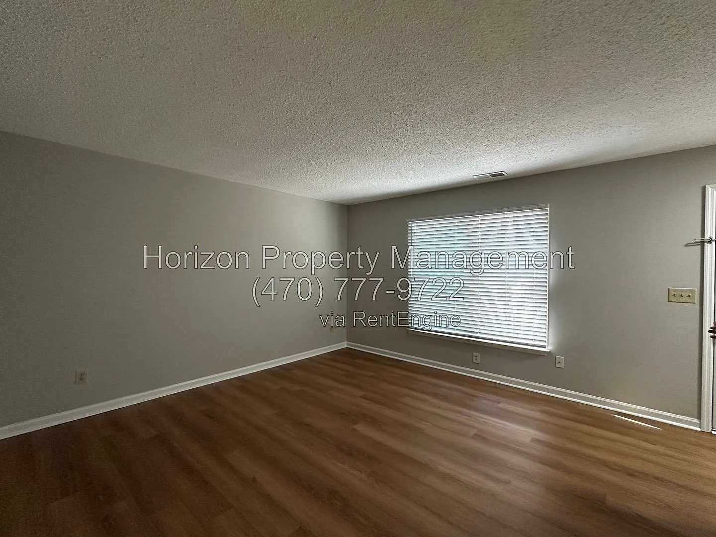 2 bed, 1.5 bath, 1040 sqft, $1,525 — Photo 4