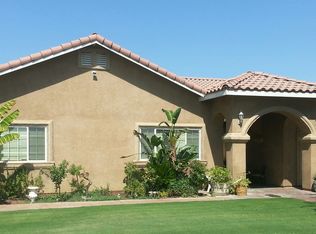 828 Vineland Rd, Bakersfield, CA 93306