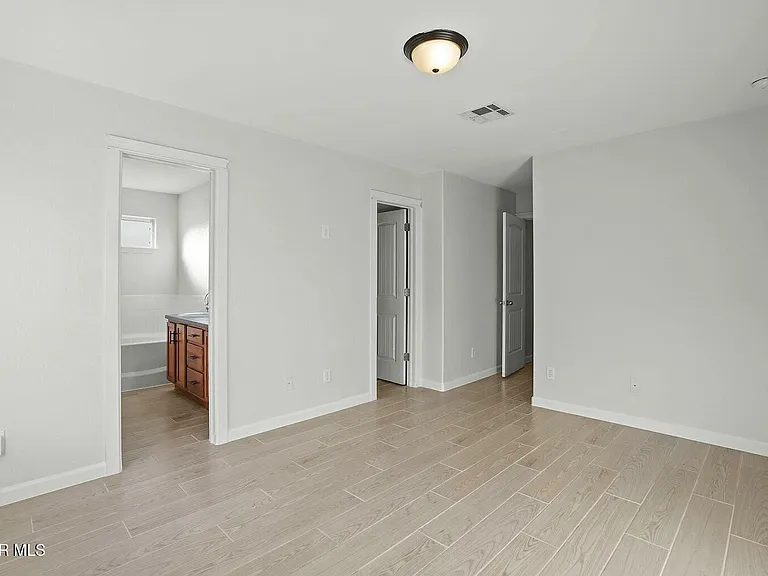 1451 Senda Del Sol Ln — Photo 22