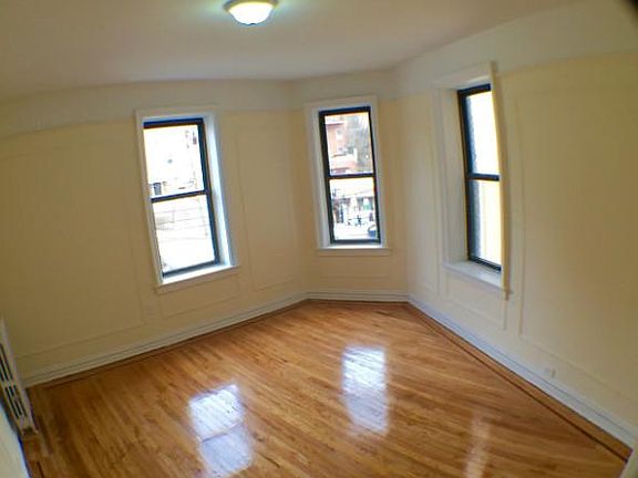 2nd image of 114 W 238th St APT 3F