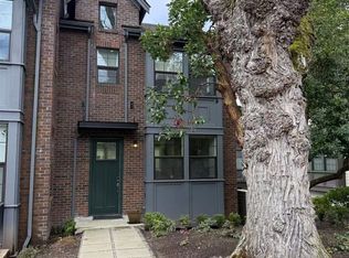 2143 9th Ave W #10, Seattle, WA 98119