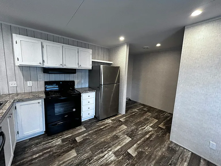 109 E Briar Dr — Photo 19