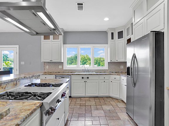 4th image of 13554 Bayou Terrace Dr