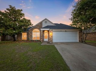 905 Park Place Blvd, Midlothian, TX 76065