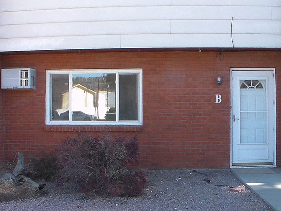 2nd image of 550 Yale Pl #B