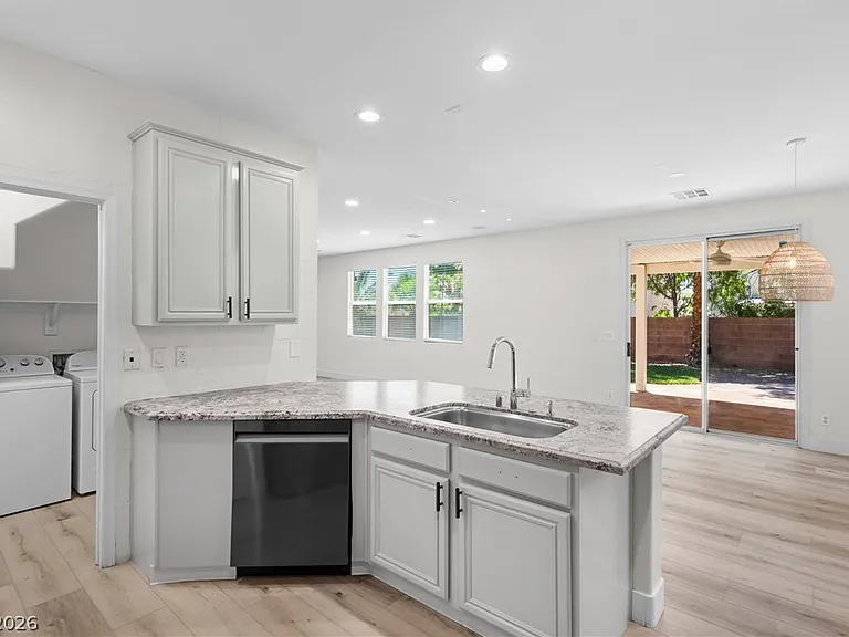 11223 Tribiani Ave — Photo 17