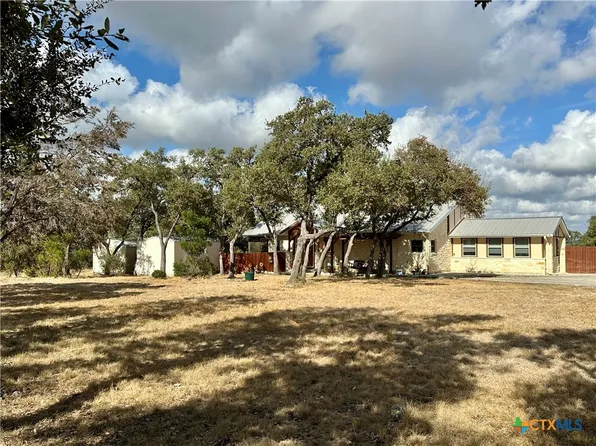 3293 Summit Dr, New Braunfels, TX 78132