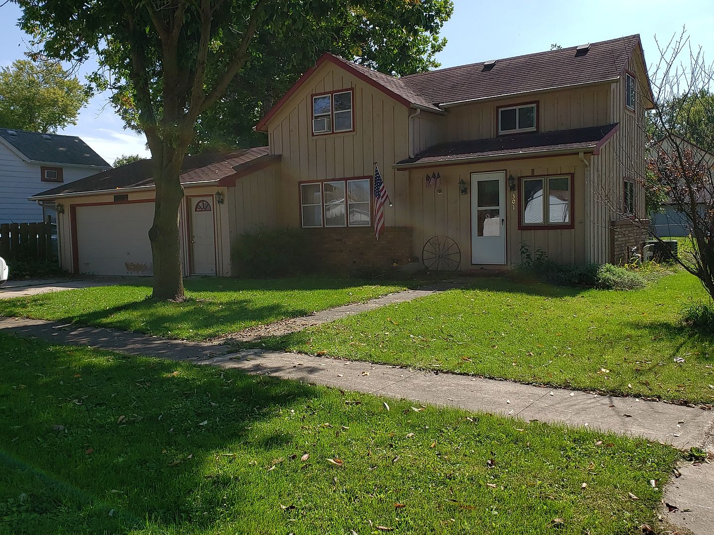 301 E 1st St, Leaf River, IL 61047 Zillow