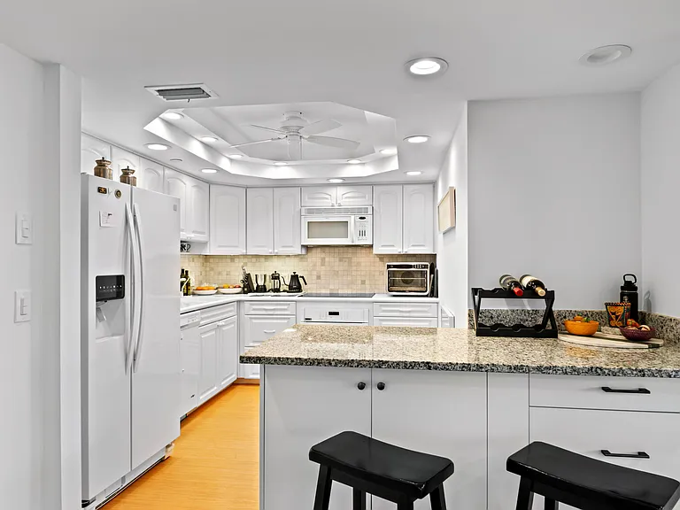 4201 N Ocean Blvd #608 — Photo 38