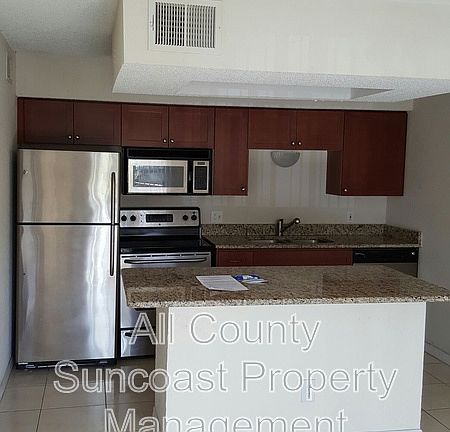 4th image of 10200 Gandy Blvd N APT 613