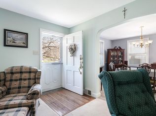 530 Springview Ln, Springfield, PA 19064