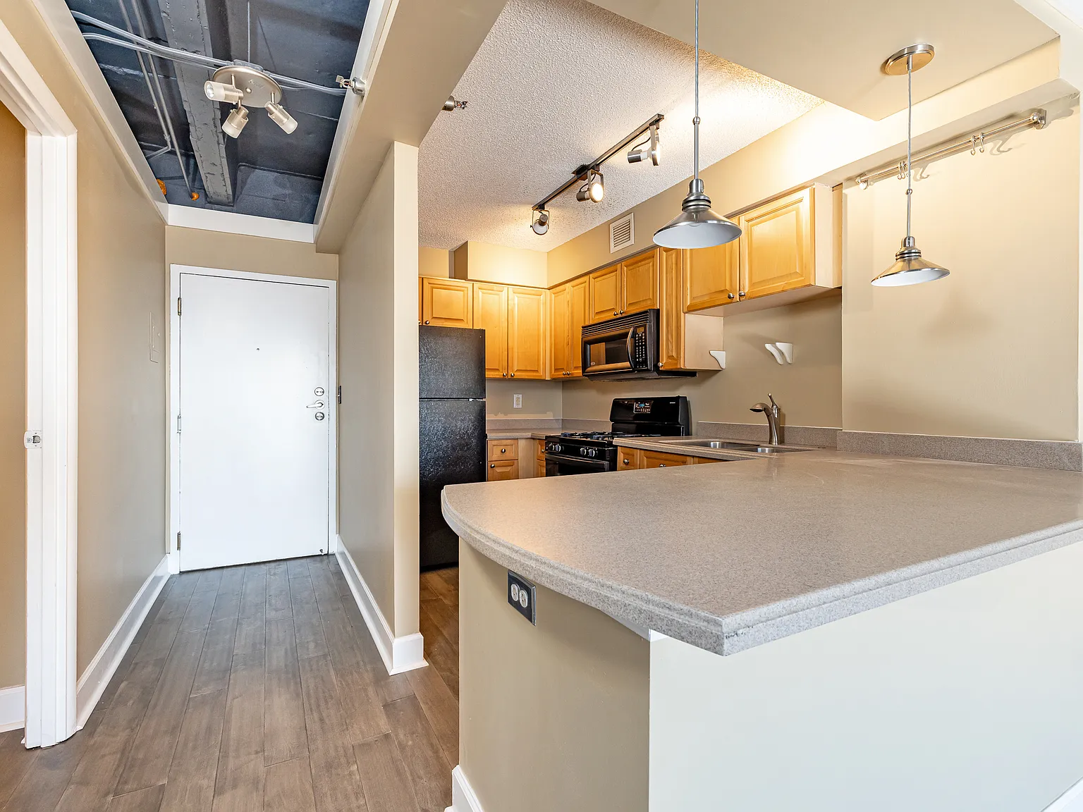 2479 Peachtree Rd NE — Photo 4