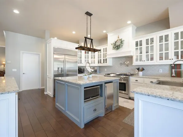 4221 Upper Lake Dr, Norman, OK 73072