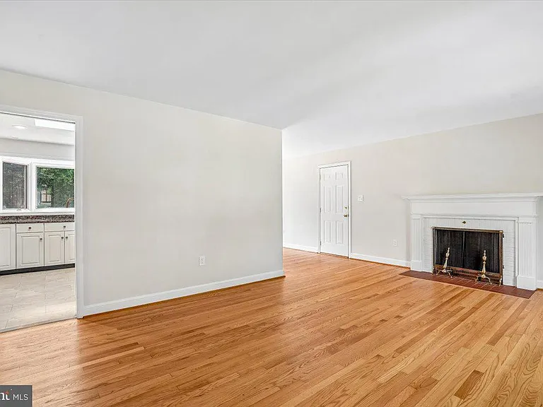 5006 Benton Ave — Photo 5