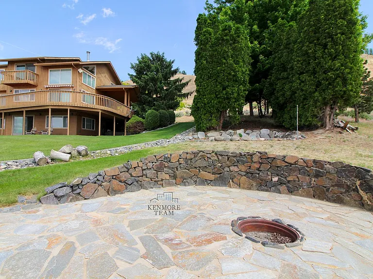 2141 N Columbia River Rd — Photo 47