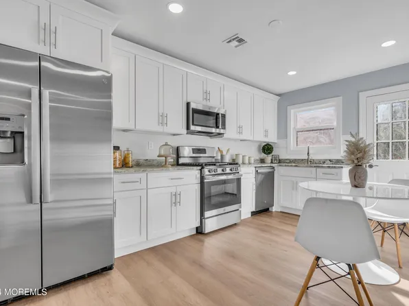 31 Guadalajara Drive, Toms River, NJ 08757
