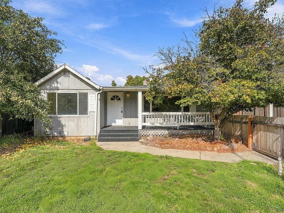 1st image of 3807 E 29th Ave