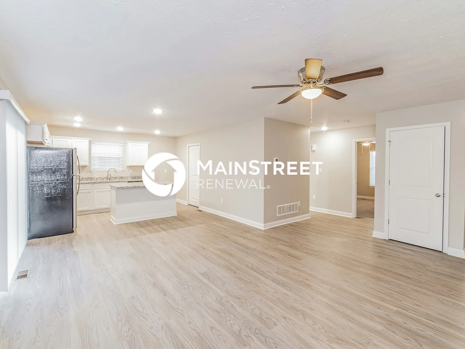 388 Grand Oak Blvd — Photo 2