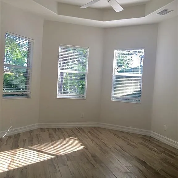 6473 Caldecott Dr — Photo 7