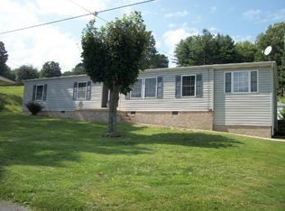 111 Homestead Rd, Bluefield, VA 24605