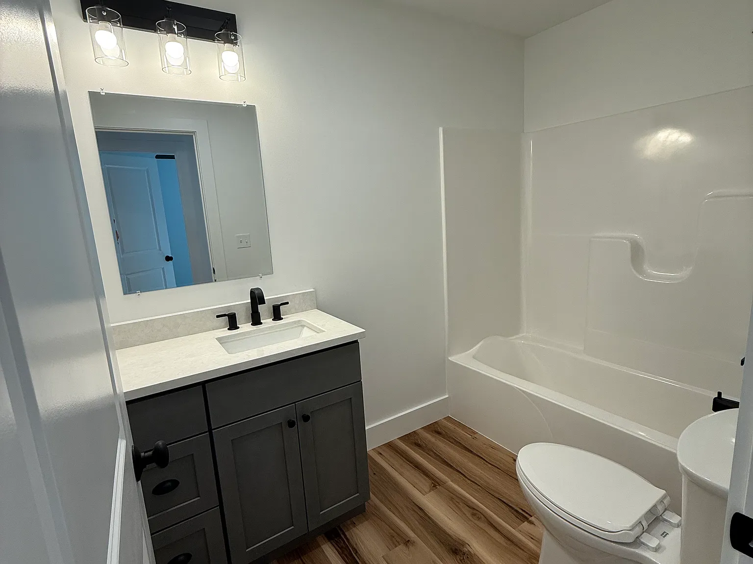 3 bed, 1092 sqft, $2,900 — Photo 4