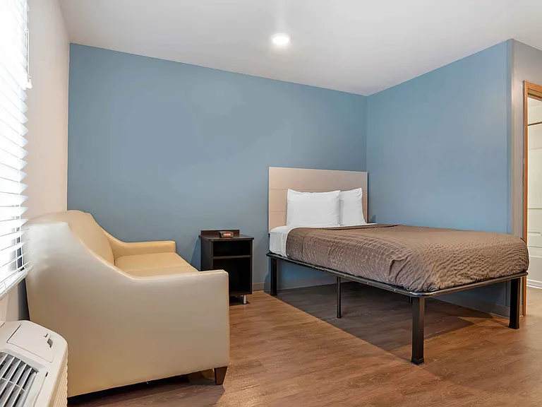 Studio Suite - 1 Full Bed