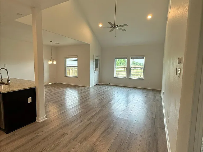 11707 Eclipse Dr — Photo 4