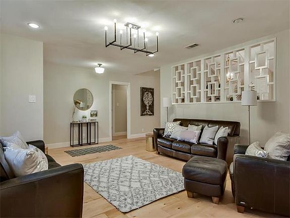 5th image of 10804 Spicewood Club Dr