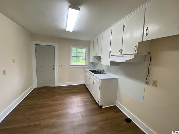 3rd image of 607 2nd St