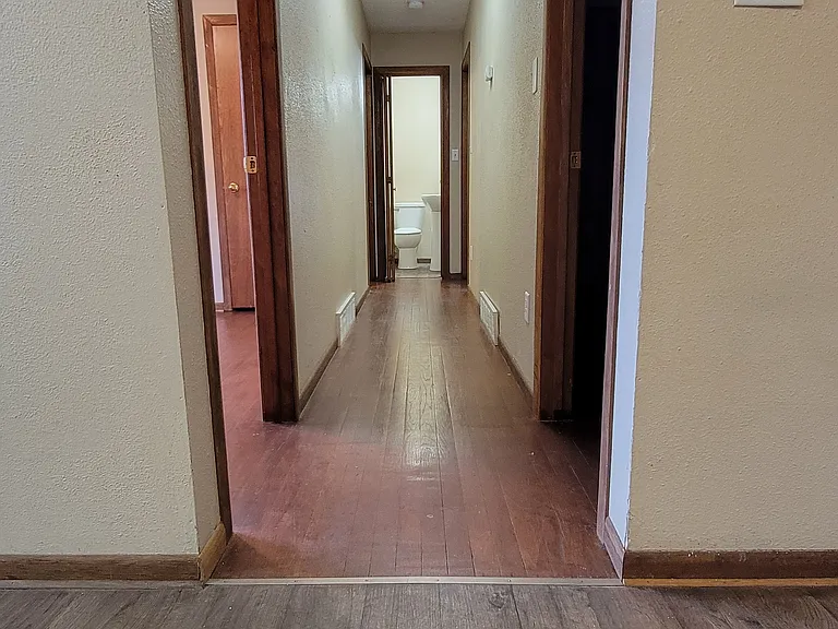 2348 E Walnut St — Photo 20